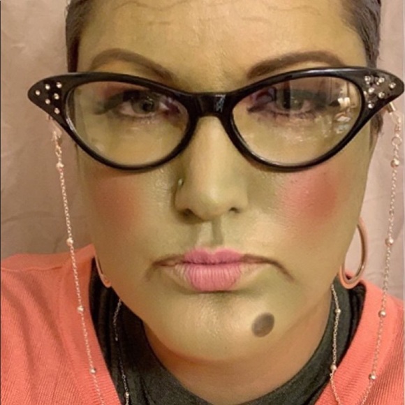 Meet your Posher, Meredith - Picture 10 of 12